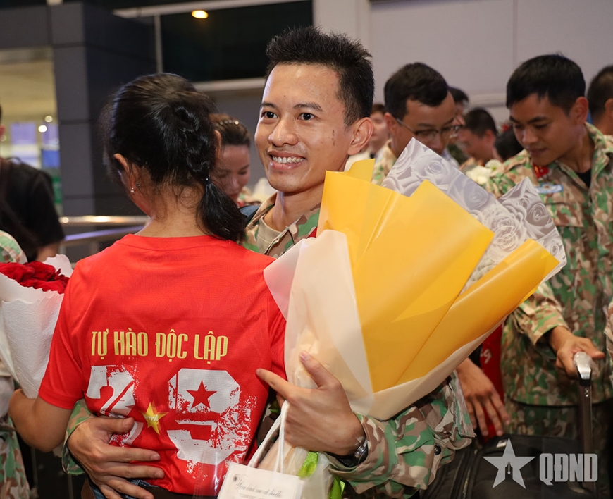 /UploadStore/admin/261011 quan nhan cuoi bv2.7 ve nuoc/3.jpg